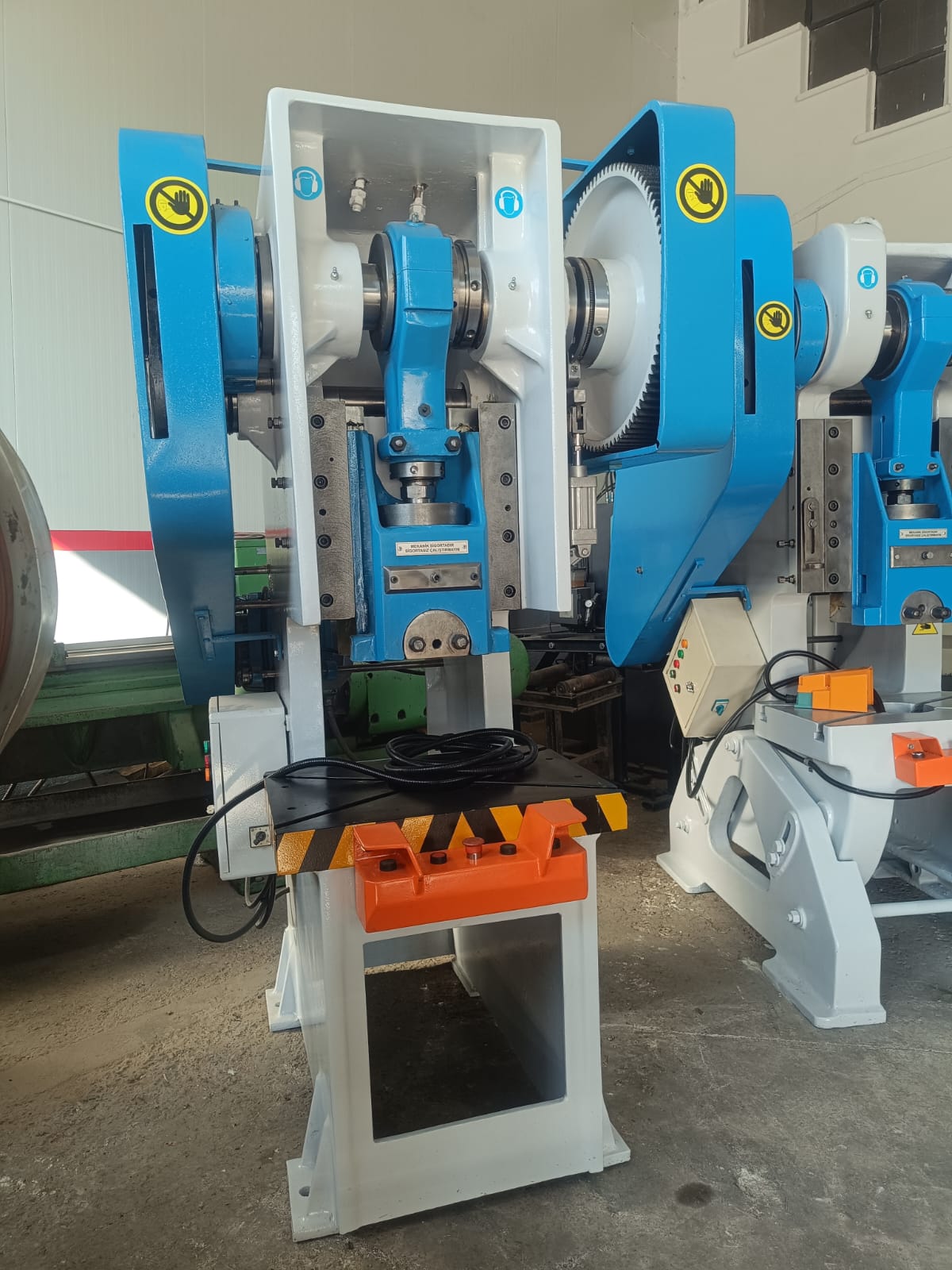 DİRİNLER 60 TONLUK EKSANTRİK PRES